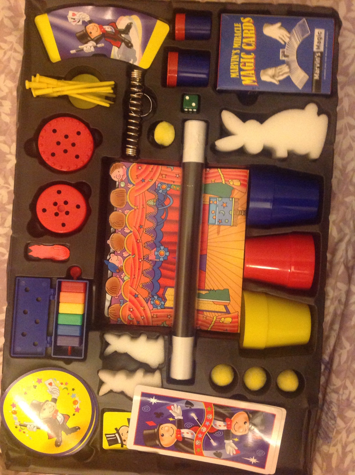 Marvin's Magic - Kids Magic Set - Box of Tricks, Amazing Tricks for Kids - Made Easy Range - Includes Wand, Cards, Much More - Suitable for Ages 6 and Up - 225 Illusions customer photo 2