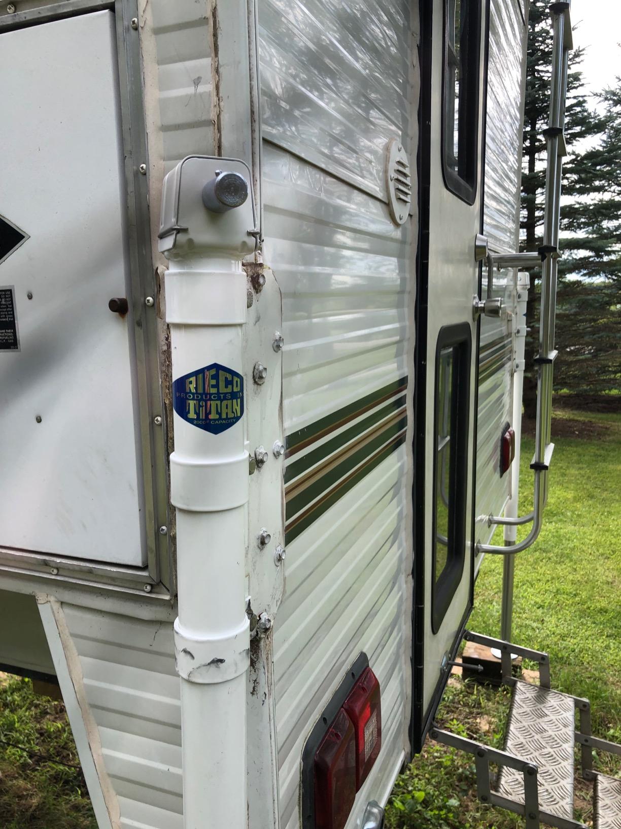 Rieco-Titan Products TFC2A3W 4-Corner Camper Jack customer photo 2