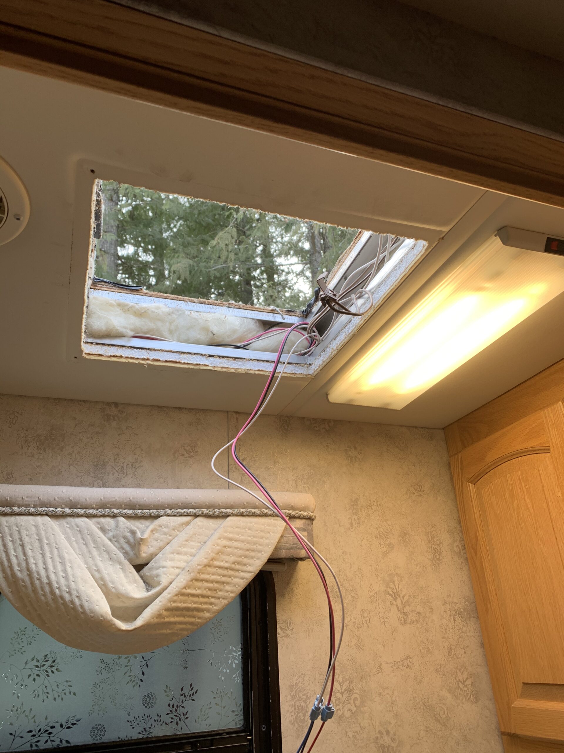 MAXXAIR Maxxfan Plus High Powered 10-Speed RV Intake and Exhaust Fan - Manual or Remote Control Electric Opening, Easy Ceiling Controls, Rain Sensor with Automatic Lid Closure, Smoke (00-04500K) customer photo 1