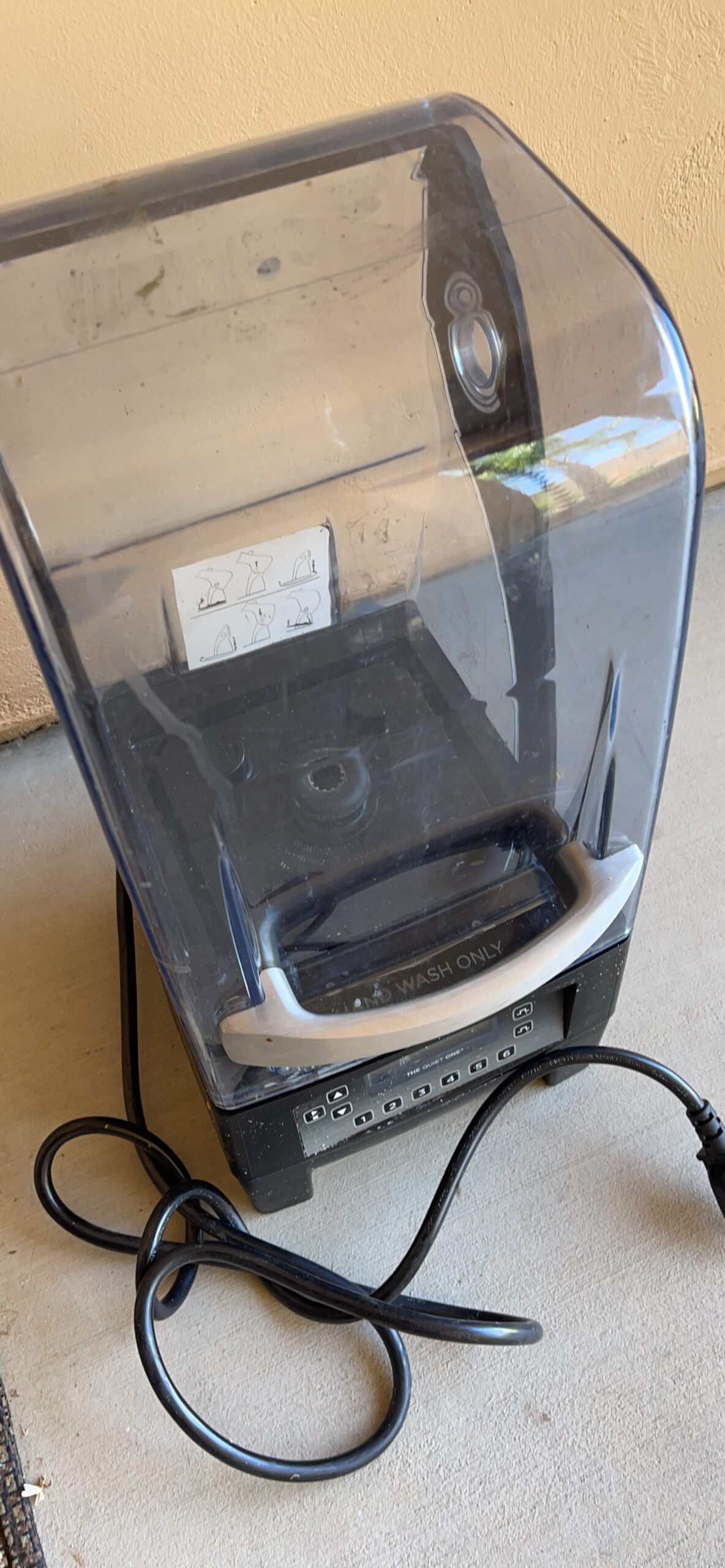 Vitamix 36019 Quiet One Blender 48 oz customer photo 1