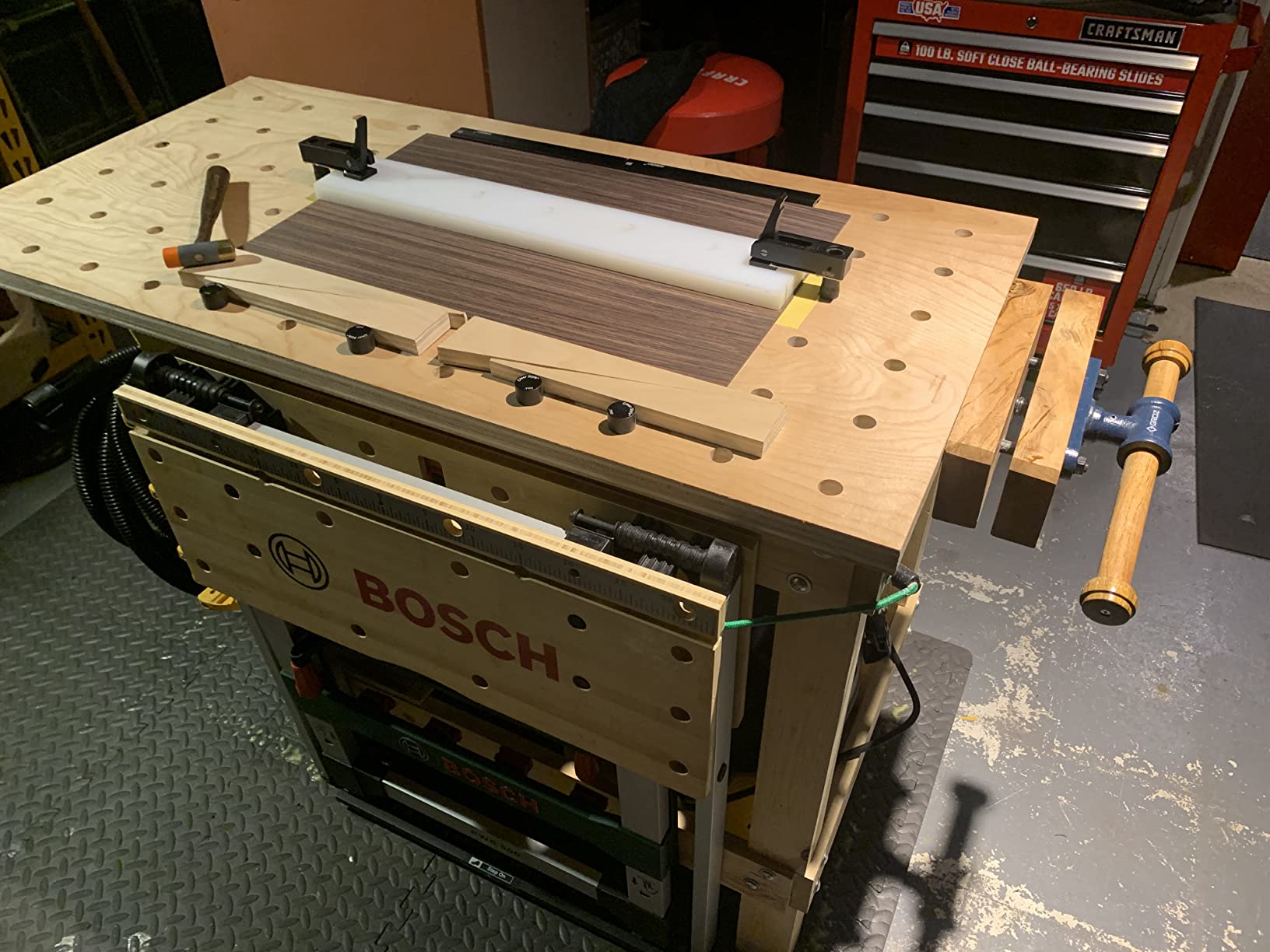 Bosch Work Bench PWB 600 (4 Blade Clamps, Max Load Capacity: 200 kg) customer photo 1