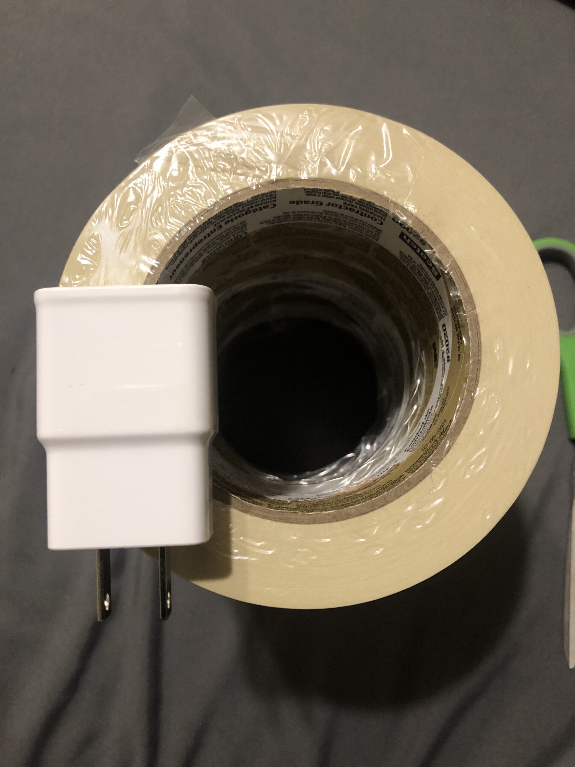 Scotch Contractor Grade Masking Tape, 1 Inch Wide (0.94 in. x 60.1 Yds) 6 Rolls, 3-Day Interior Clean Removal customer photo 1