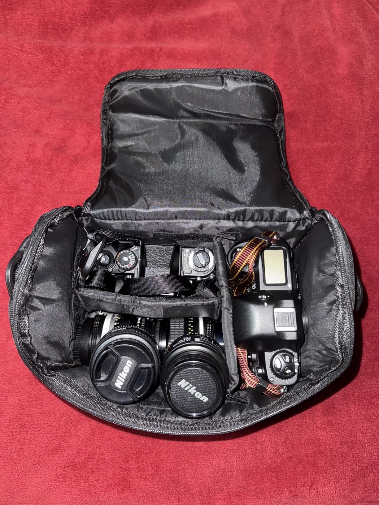 Small Padded Camera Bag with Shoulder Strap - Compact DSLR & Mirrorless Camera Carrying Case, Lightweight Protective Crossbody Case customer photo 1