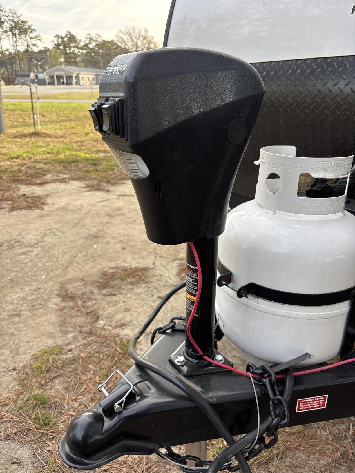 Lippert Power Tongue Jack Electric Trailer A-Frame, 3,500 lbs. 18-Inch Stroke, 5.4-Inch Foot Pad, Durable Textured Casing, Emergency Manual Crank Override - 285318 customer photo 1