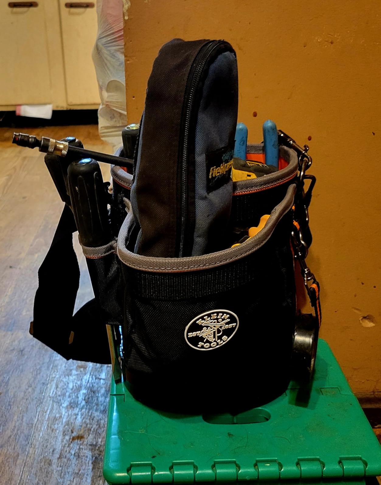 Klein Tools 55419SP-14 Tool Bag with Shoulder Strap Has 14 Pockets for Tool Storage, Can Fit Long Screwdrivers customer photo 2