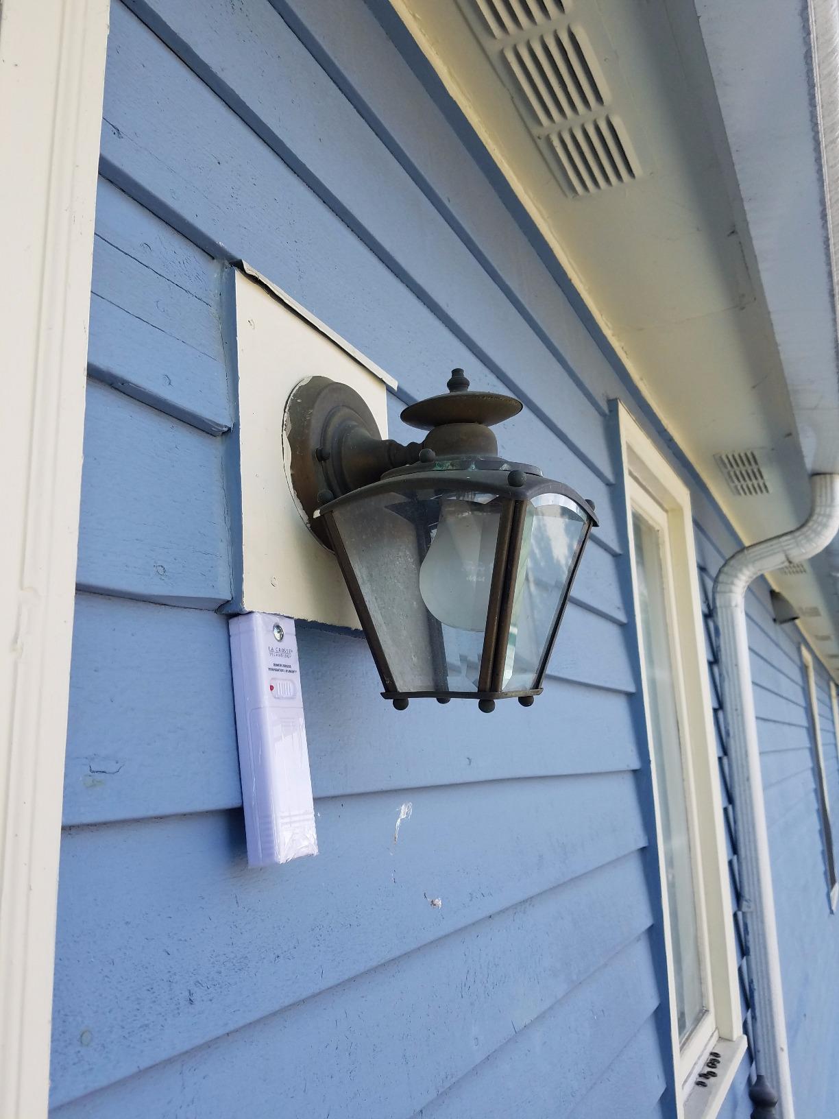 La Crosse Technology Advanced Weather Station with Full-Color LCD & Atomic Time customer photo 2