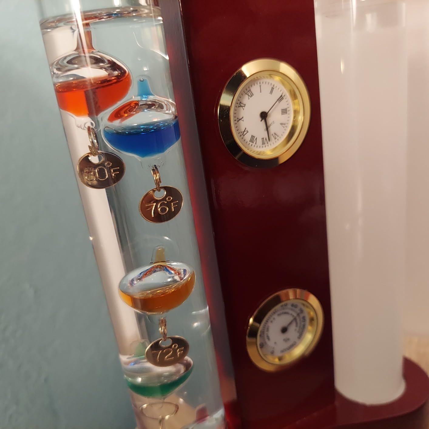 Lily's Home Analog Weather Station with Galileo Thermometer, Precision Quartz Clock & Hygrometer, Fitzroy Storm Glass, Gift for Friends and Family, Holiday Gift, Indoor & Outdoor Decor (7 x 4.4) customer photo 1