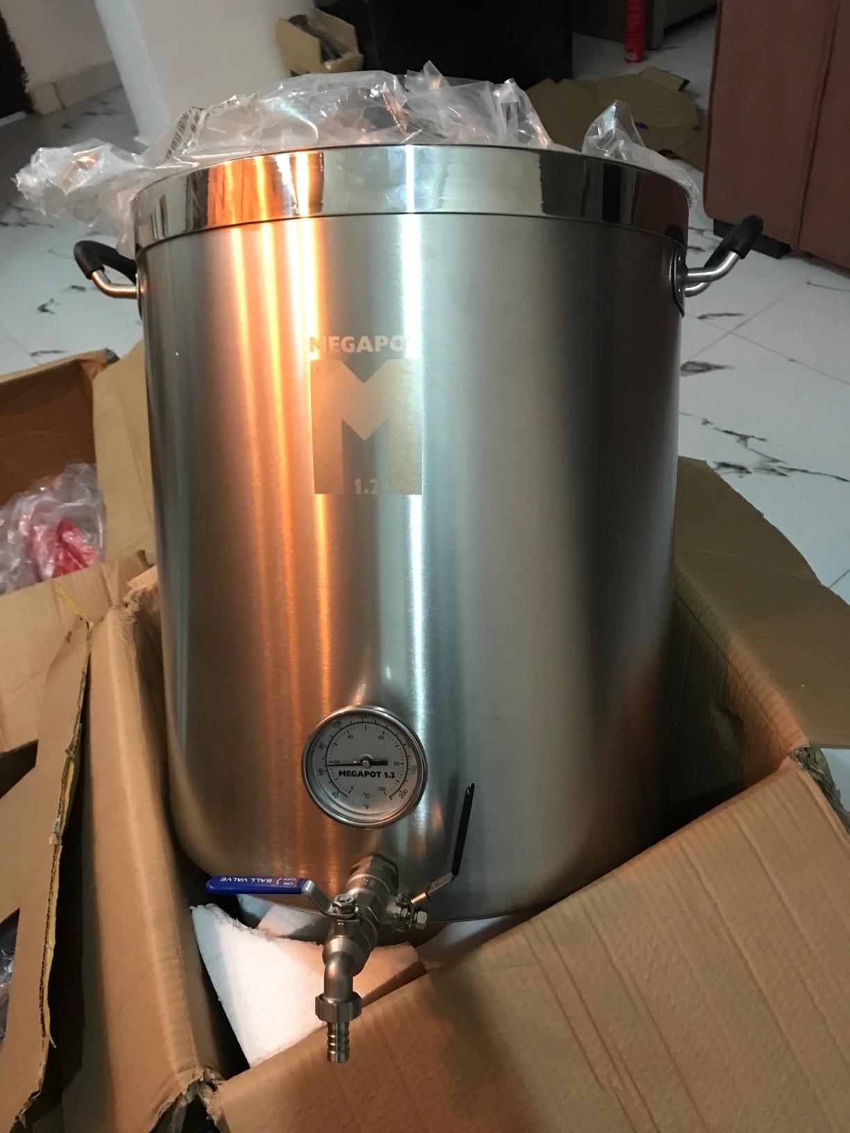 Northern Brewer - MegaPot Stainless Steel Brew Kettle with Volume Markings (10 Gallon w/Valve and Thermometer) customer photo 2