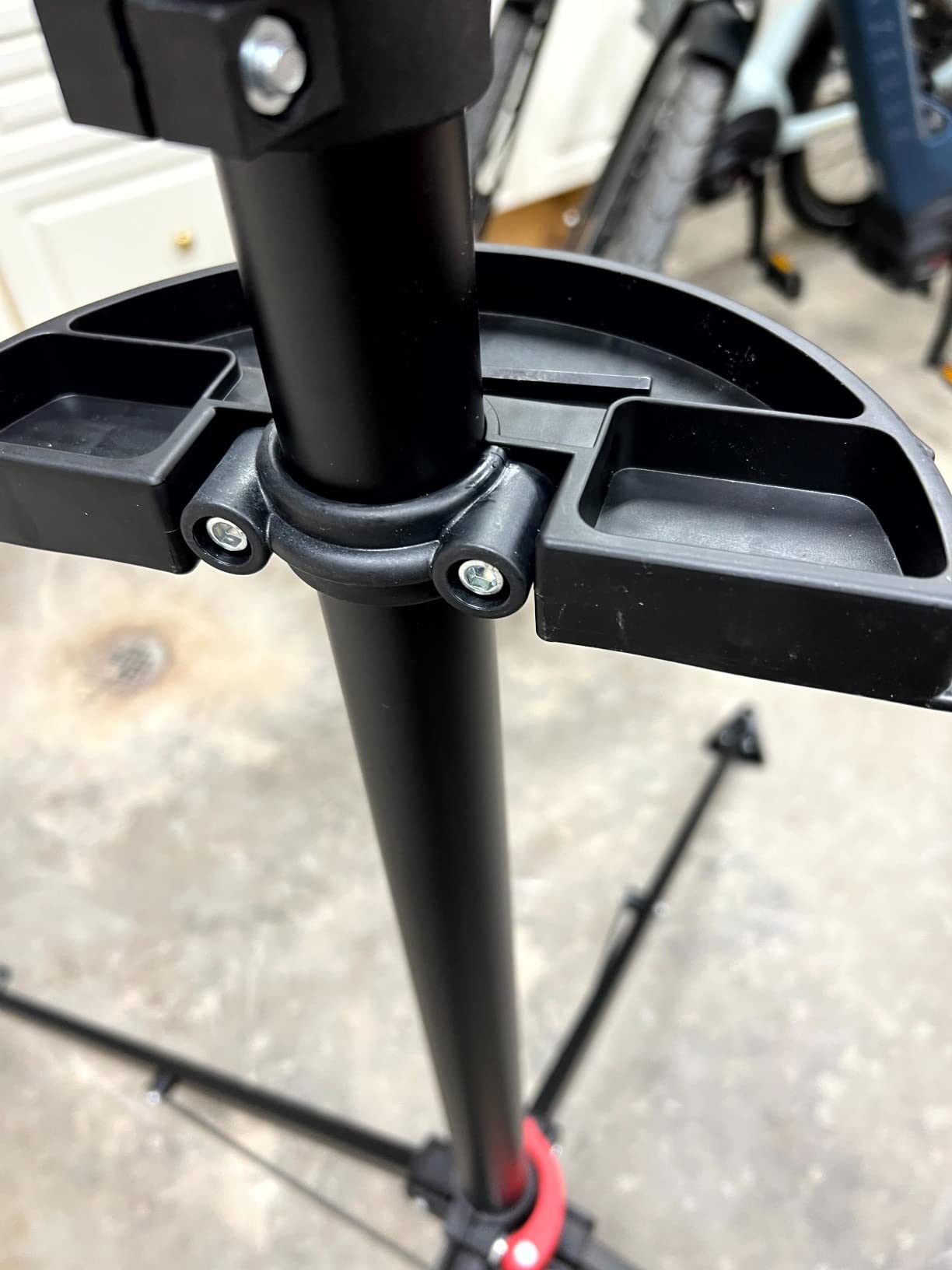 Yaheetech Bike Repair Stand - Height Adjustable Bicycle Workshop Stand with Tool Tray for Road & Mountain Bikes, Red/Blue customer photo 2