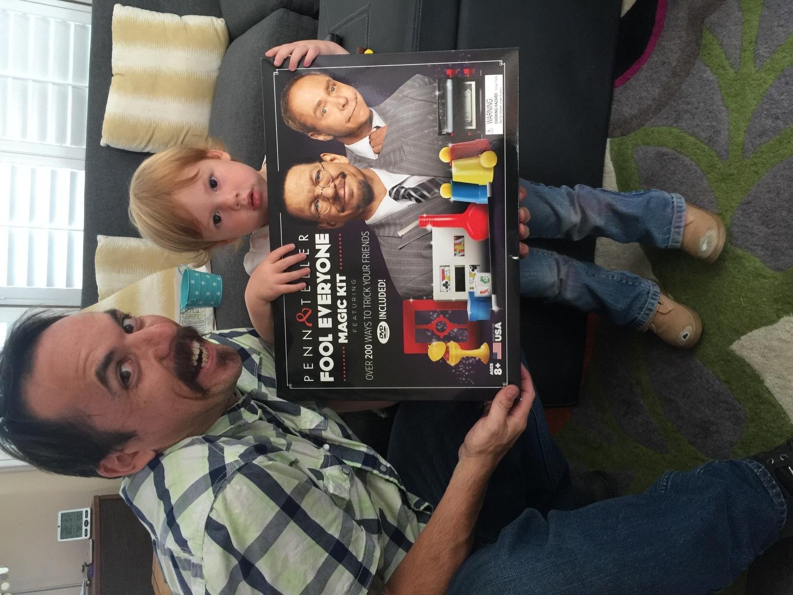 Penn & Teller Fool Everyone Magic Kit, Officially Licensed Magic Set with Video Tutorials, 200 Plus Tricks - Games for Kids 8-12, Boy Toys, 8 Year Old Girl Birthday Gift, Gifts for 10 Year Old Boys customer photo 2