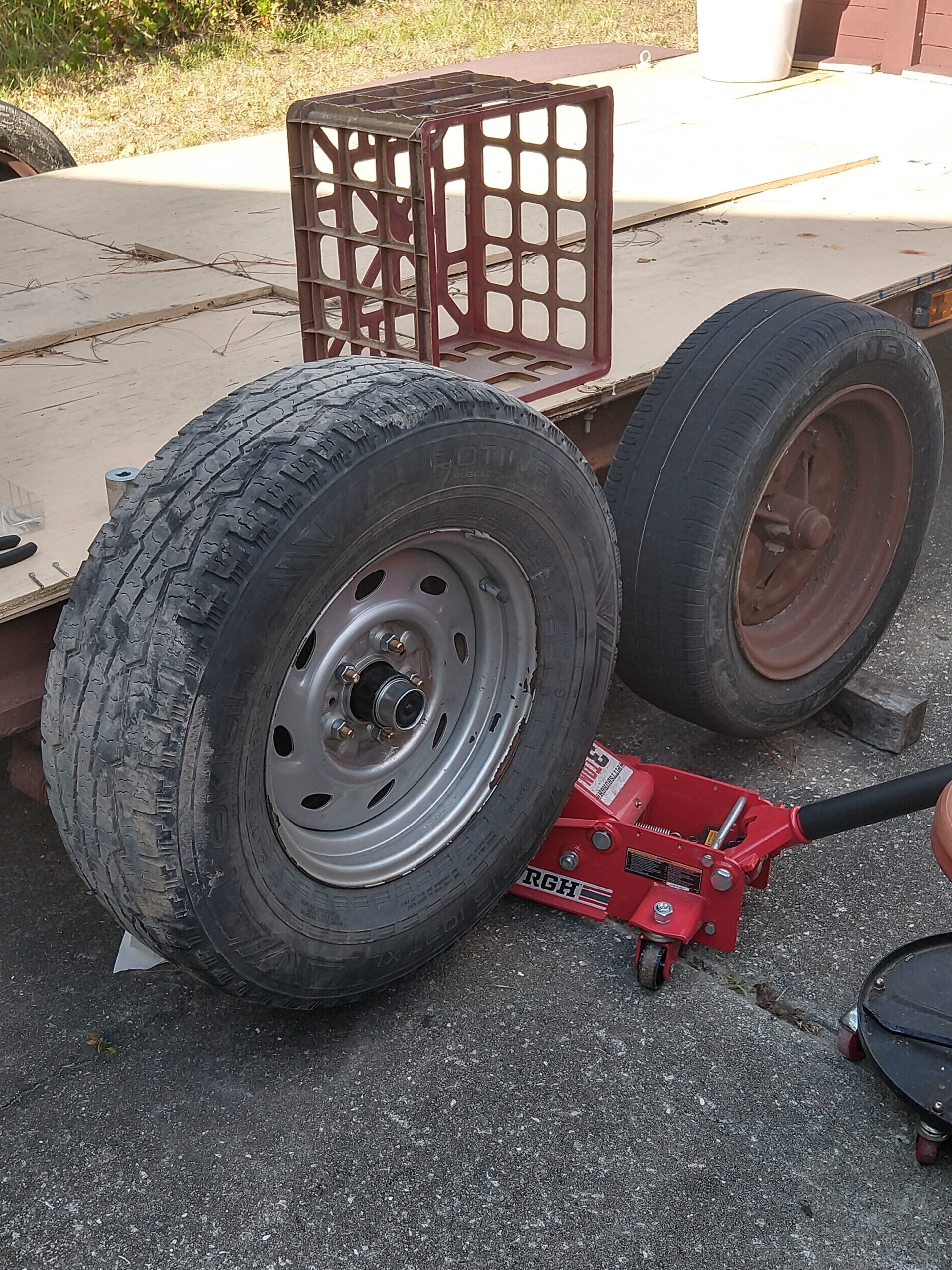 LIBRA Trailer 5 Lugs Idler Hub Kits 5 on 4.5 5x4.5 for 3500 lbs Axle 22017K Pack 2 customer photo 1