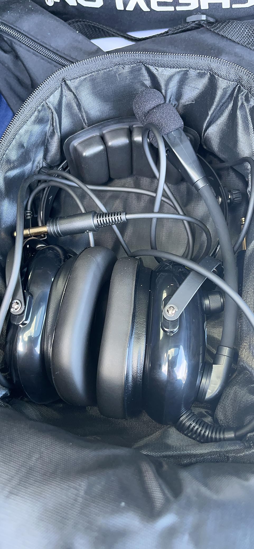 RA200 Aviation Pilot Headset for Student Pilots Flight Schools Flight Instructors Features Clear Hear Speakers Noise Canceling Microphone Foam Ear Seals Custom Fit Headband and Free Headset Bag customer photo 2
