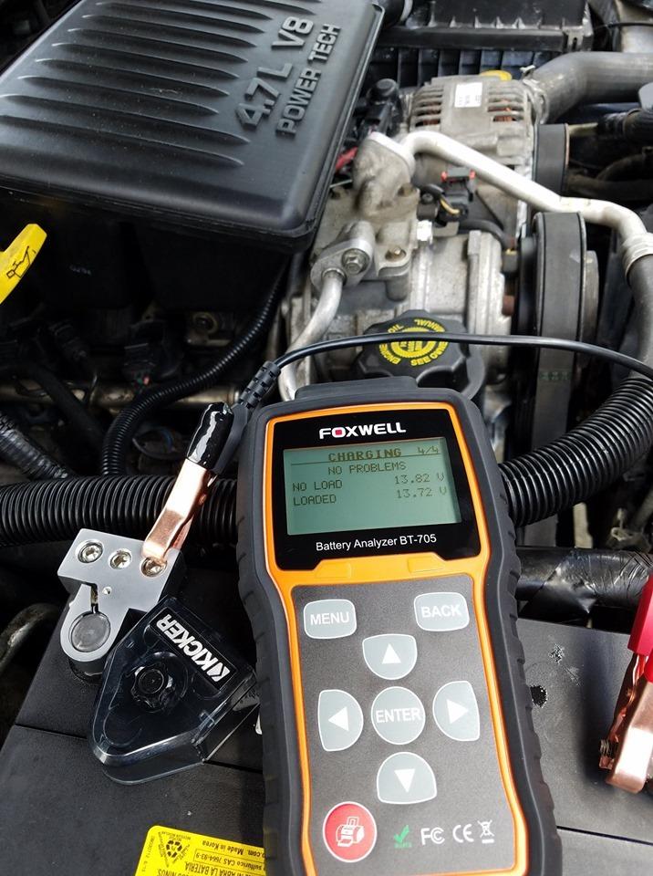 FOXWELL BT705 Car Battery Tester 24V 12V, Professional Alternator Tester, Automotive 100-2000CCA Load Tester customer photo 1