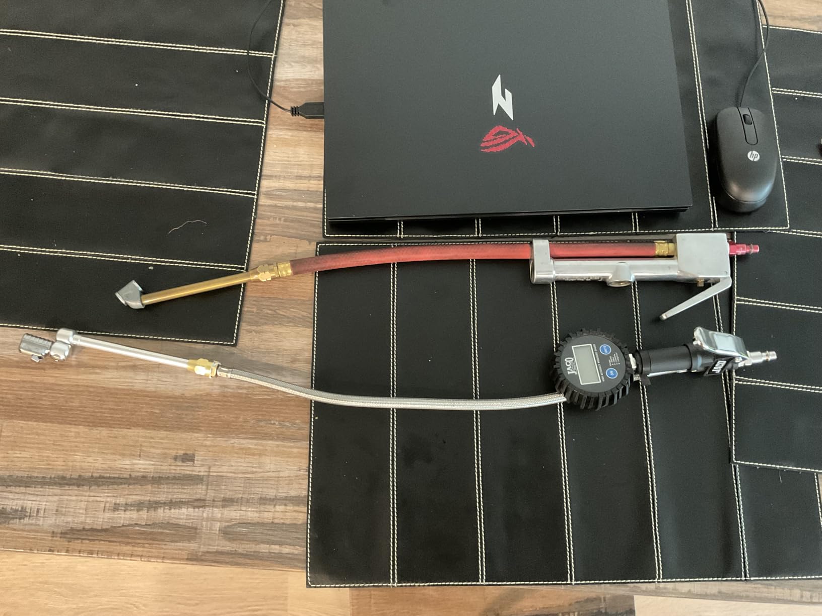 JACO FlowPro Digital Tire Inflator with Pressure Gauge - 200 PSI customer photo 2