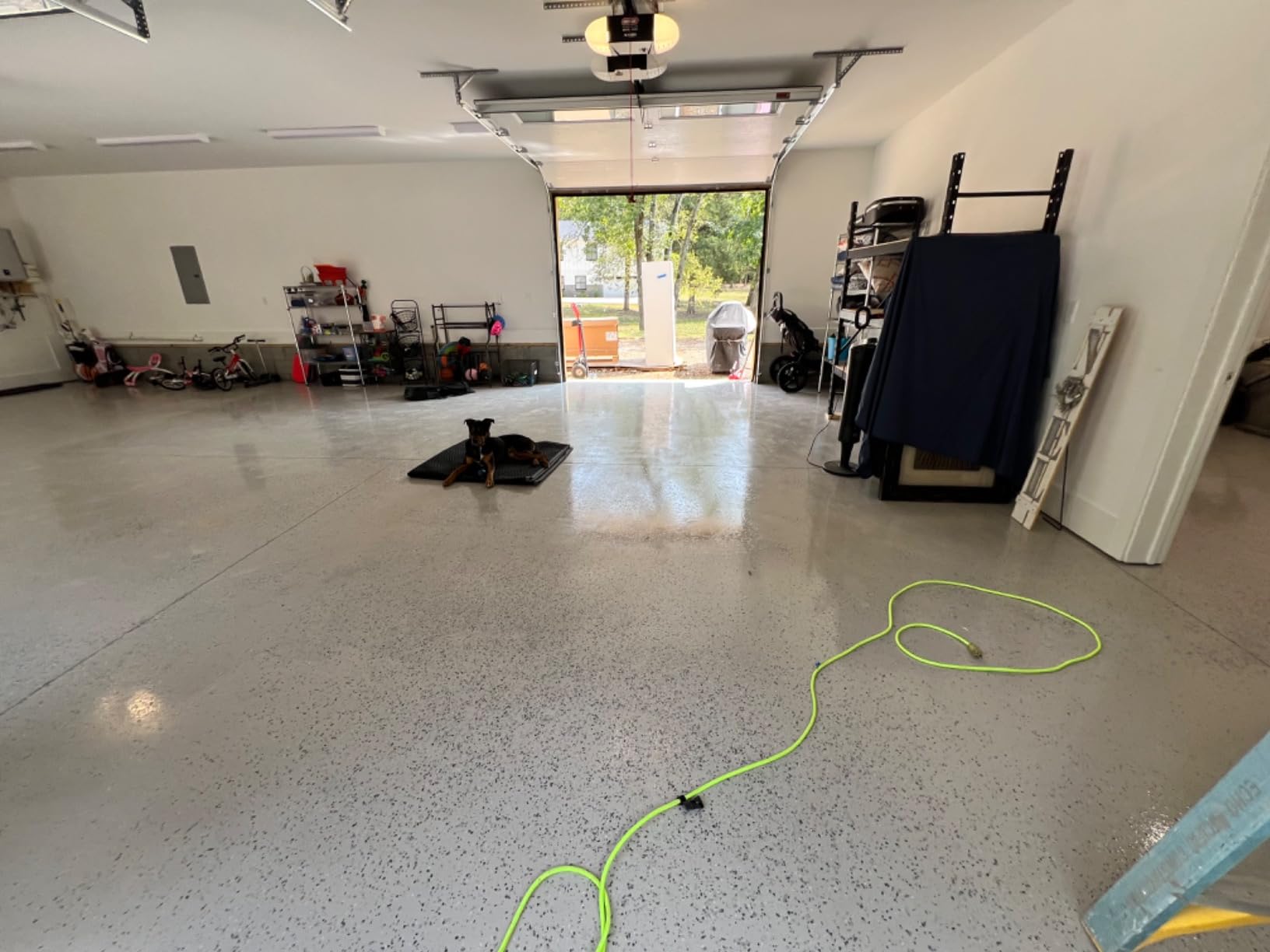 Rust-Oleum 292514 EPOXYSHIELD Premium Clear Garage Floor Coating Kit, 2.5 Car, Gloss Clear customer photo 1