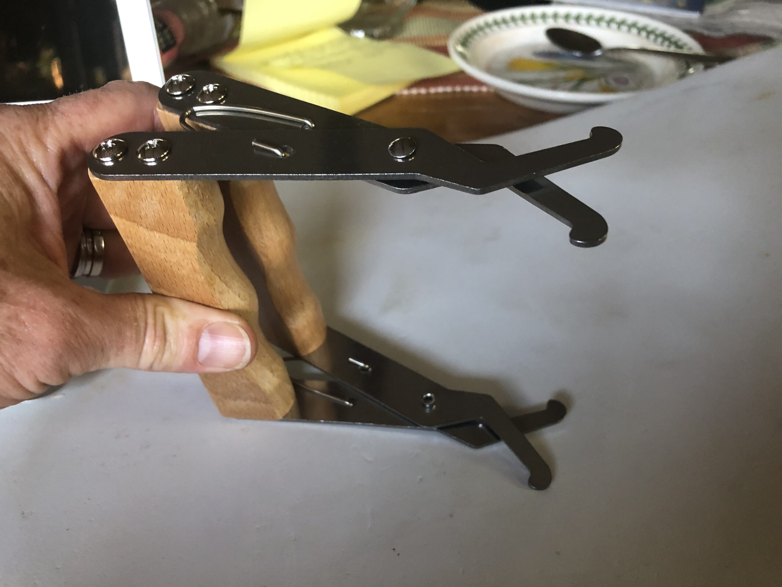 KINGLAKE Frame Grip Holder Lifter Gripper Tool Beekeeping Equipment Bee Hive Capture Grip Tool customer photo 1