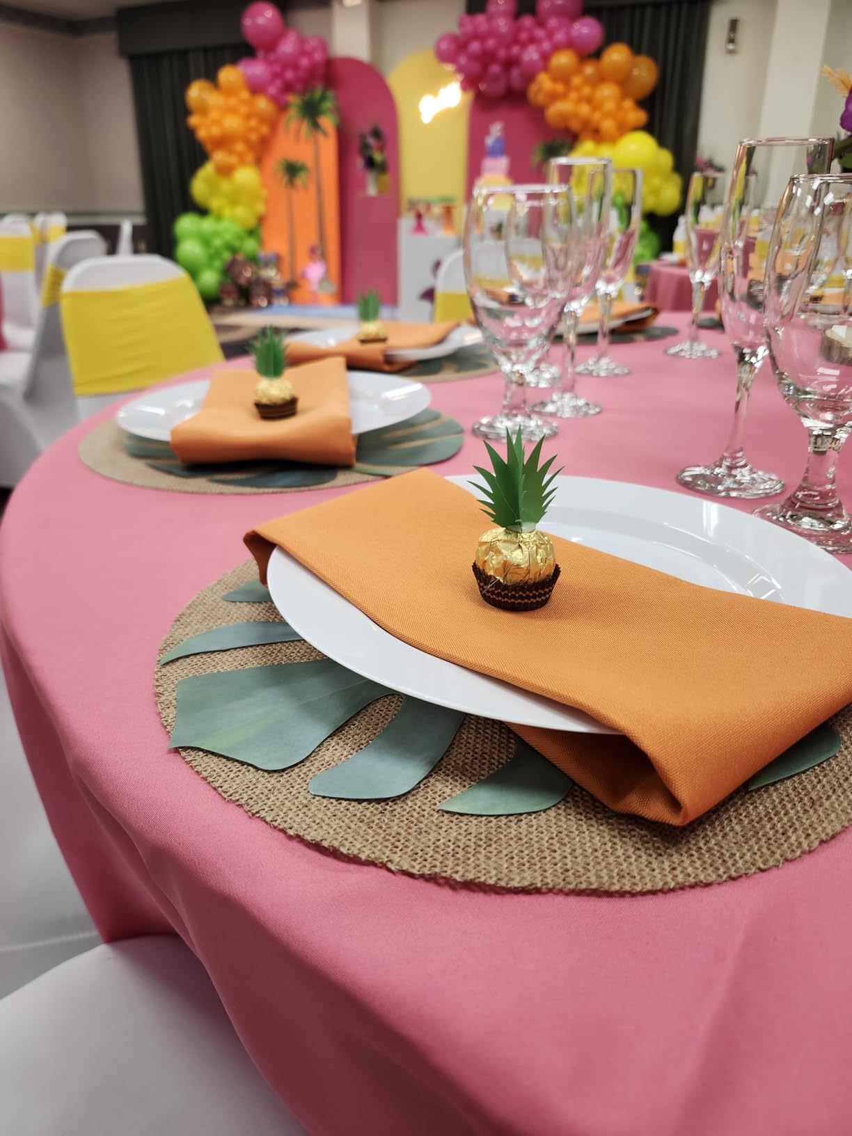 Polyester Cloth Napkins - Washable Soft Table Linens - Durable & Elegant for Dining, Restaurants, Weddings, Events, Rentals, Banquets, & Parties - Premium Quality Set of 100, White, 17