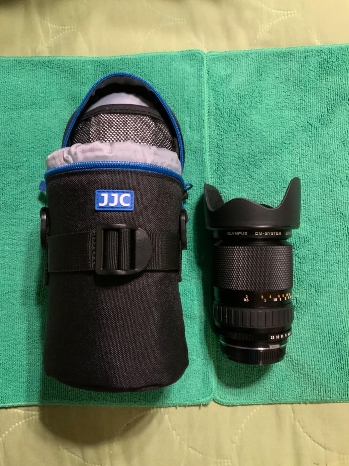 JJC Deluxe Lens Case Pouch Bag for Canon EF 100-400mm f4.5-5.6L IS USM/EF 70-200mm f2.8L, RF 600mm f11 IS STM, Nikon AF 80-200mm f2.8D/AF-S 70-200mm f/2.8G & More Lenses Below 4.3