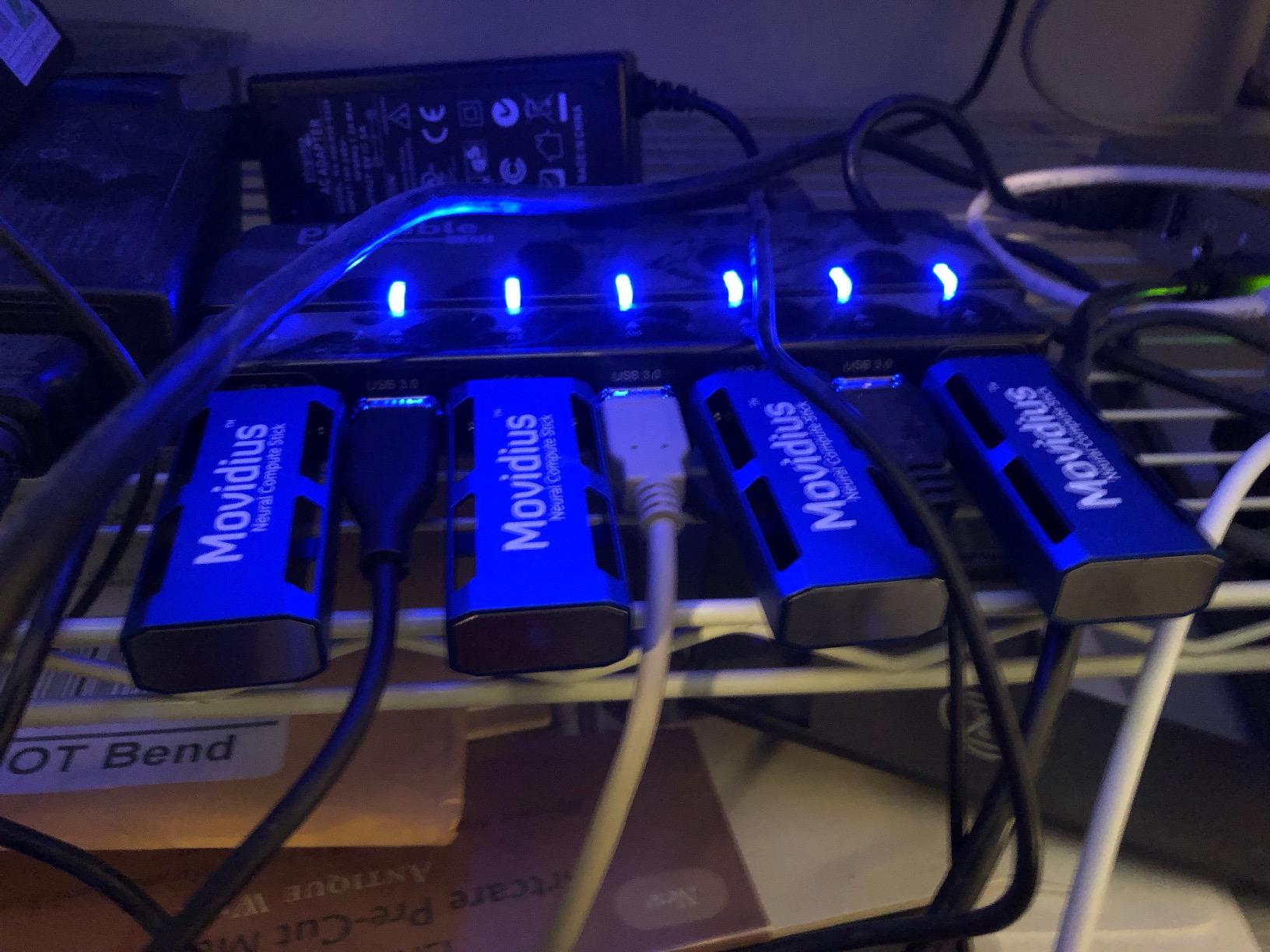 Intel NCSM2450.DK1 Movidius Neural Compute Stick customer photo 1