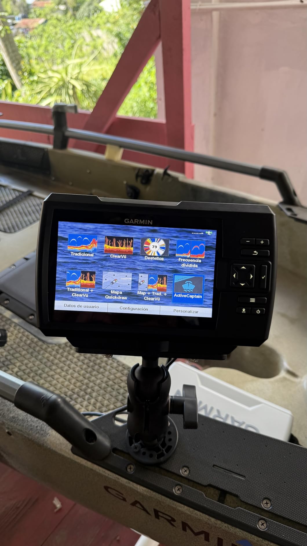 Garmin 010-01873-00 Striker Plus 7Cv with Cv20-TM transducer, 7 inches customer photo 1