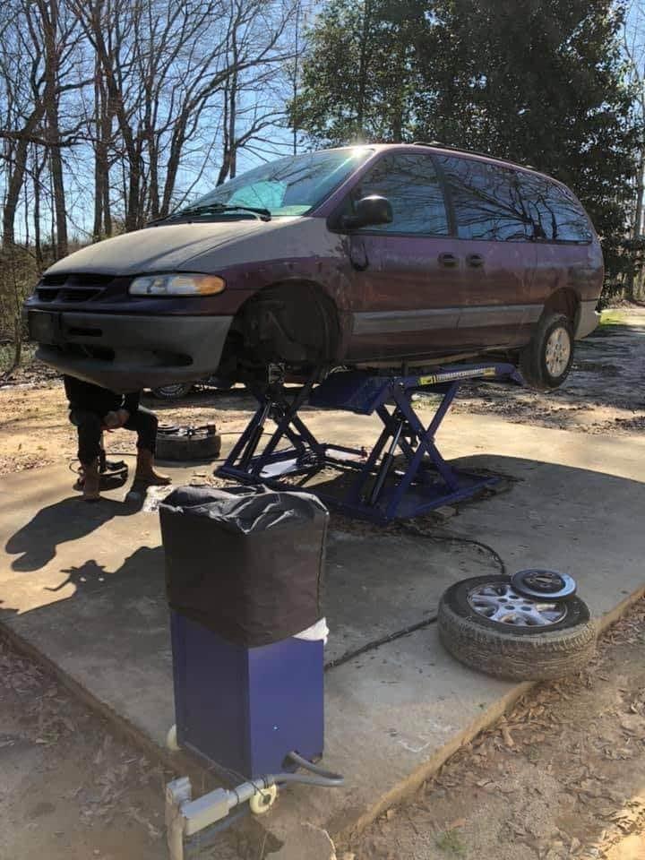 6600 lbs. Automotive Mid Rise Scissor Automotive Auto Car Lift 220V with 12 Months Parts Replacement customer photo 1