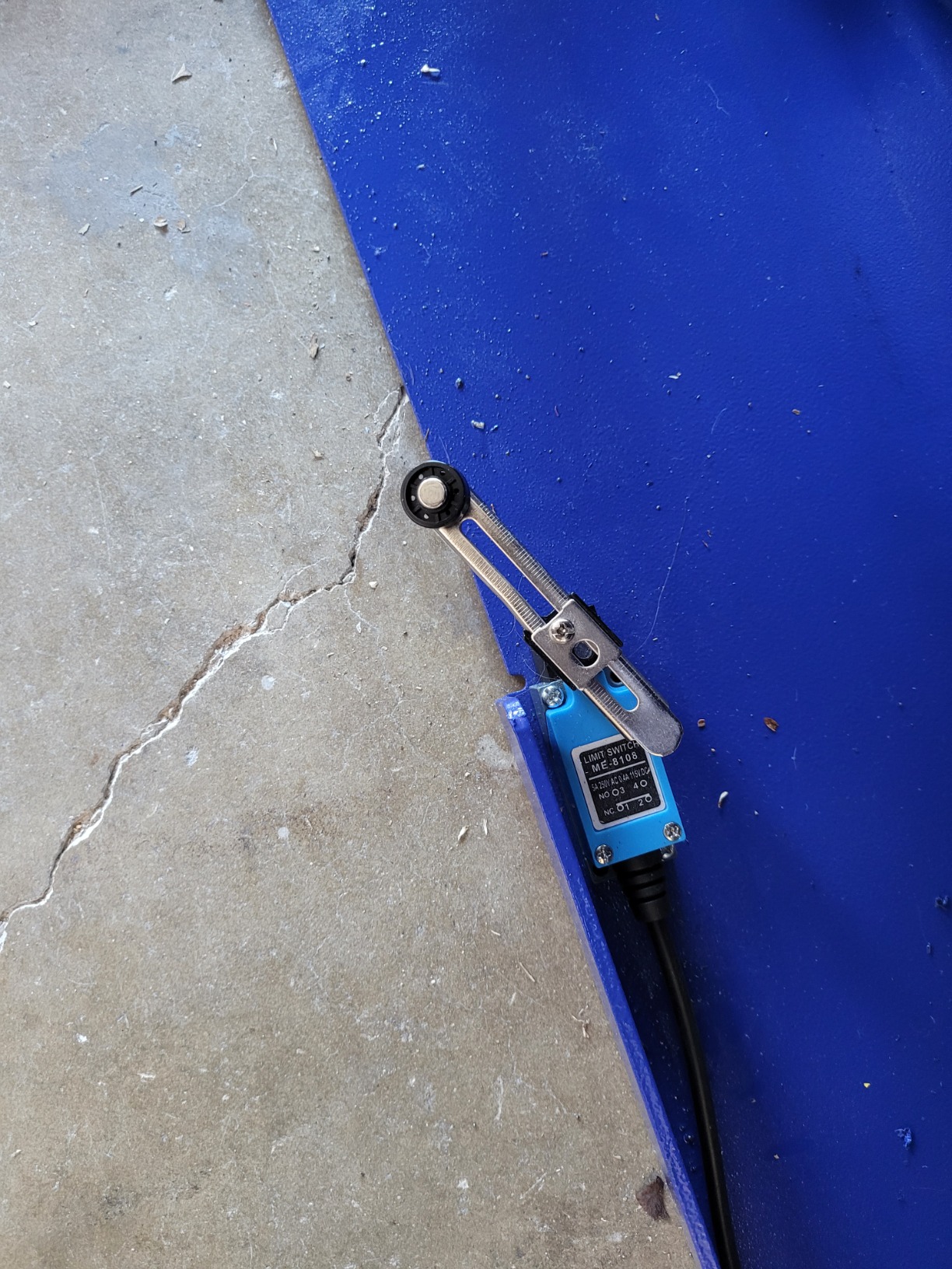 6600 lbs. Automotive Mid Rise Scissor Automotive Auto Car Lift 220V with 12 Months Parts Replacement customer photo 2