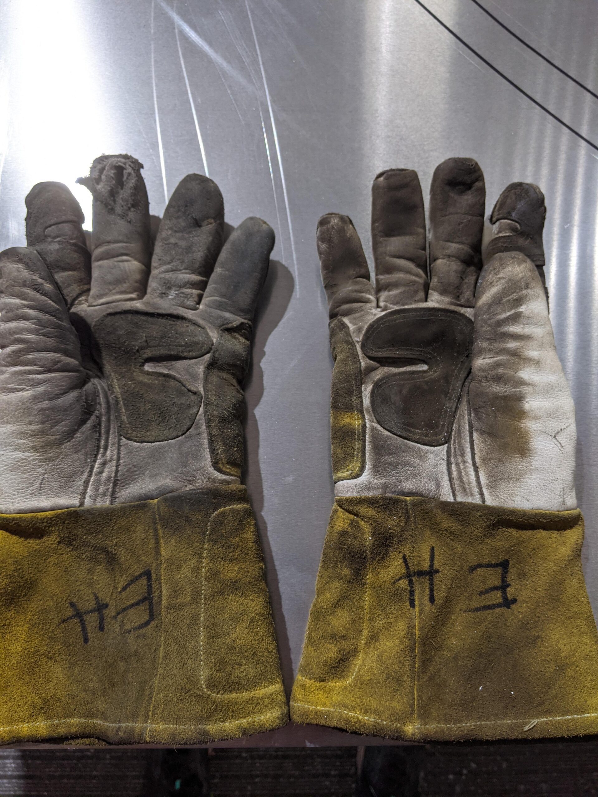 Revco GM1611 Top Grain Leather Cowhide MIG Welding Gloves with Reinforced Palm & Thumb and Index Finger, Seamless Forefinger, 5