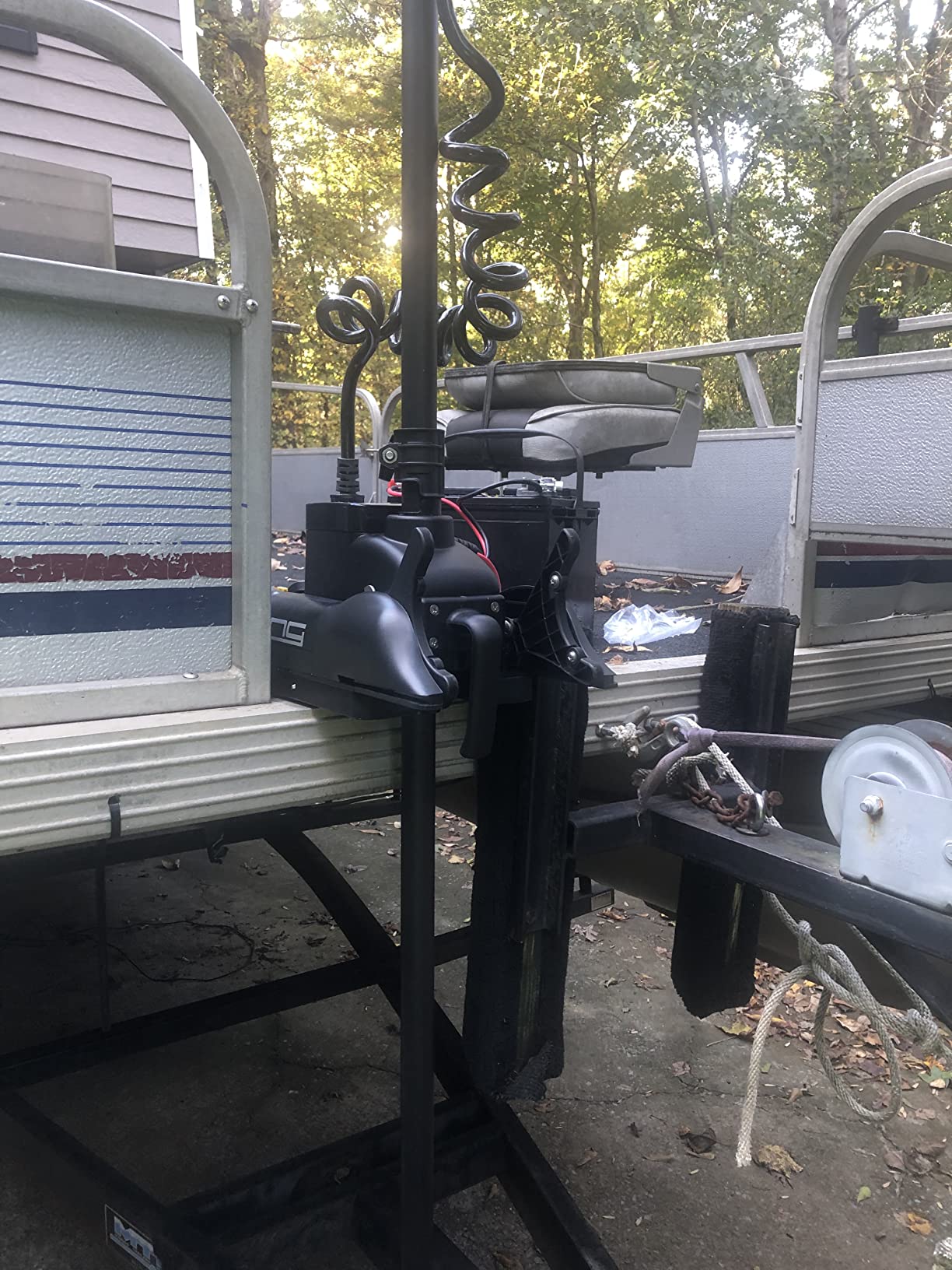 AQUOS Haswing CaymanB Bow Mount Electric Trolling Motor with Wireless Remote - 55 Lb. Thrust, 54in. Shaft customer photo 1