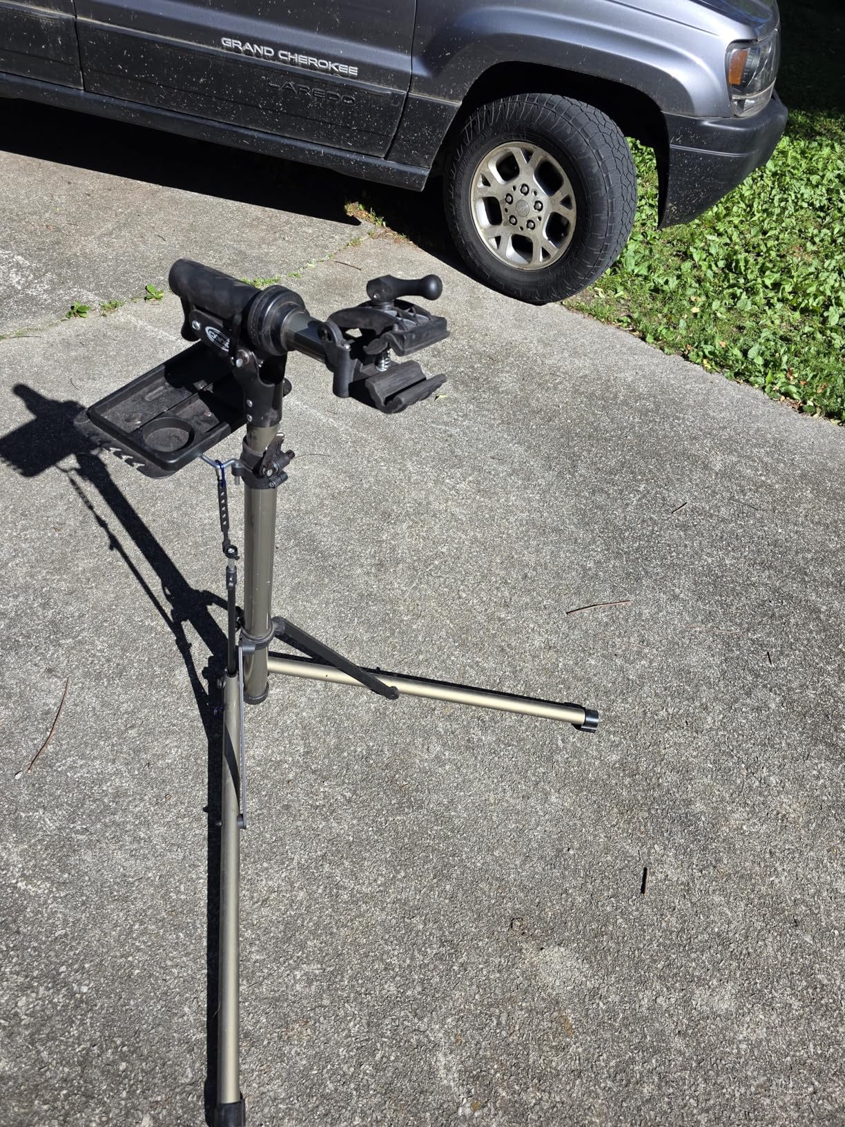 CXWXC Bike Workstand with Adjustable, Bicycle Repair Stand for Maintenance Folding and Lightweight (Champagne-3) customer photo 2