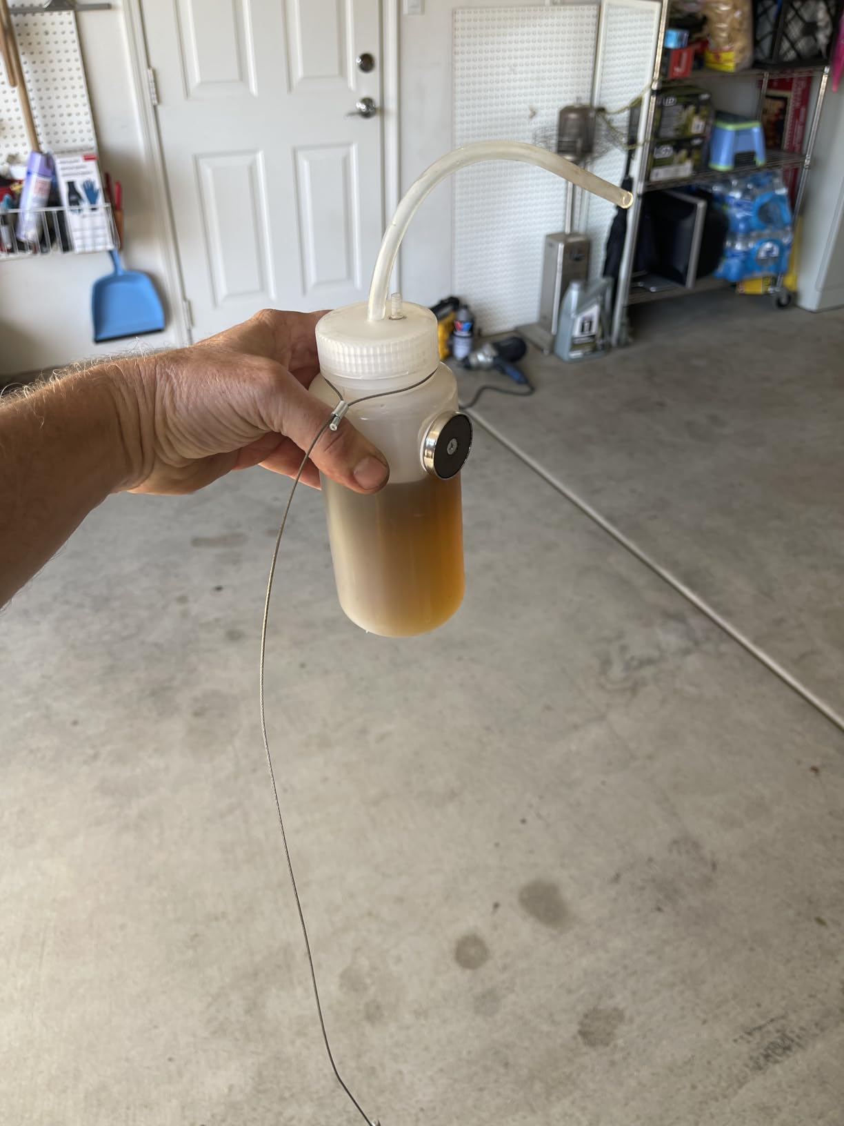 Mission Automotive Brake Bleeder Kit - 16 Oz Magnetic Bleeder Bottle with Lanyard customer photo 1