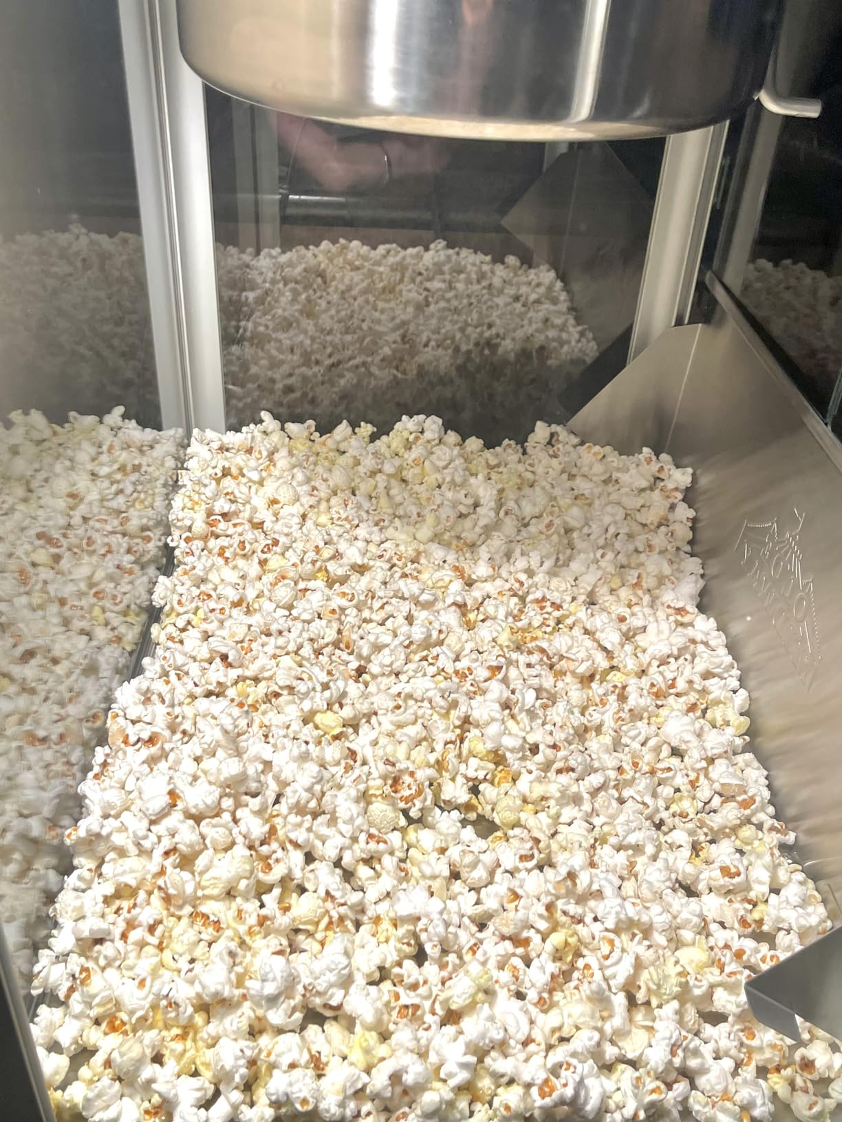 Olde Midway Commercial Popcorn Machine Maker Popper with Extra Large 16-Ounce Kettle - Black customer photo 2
