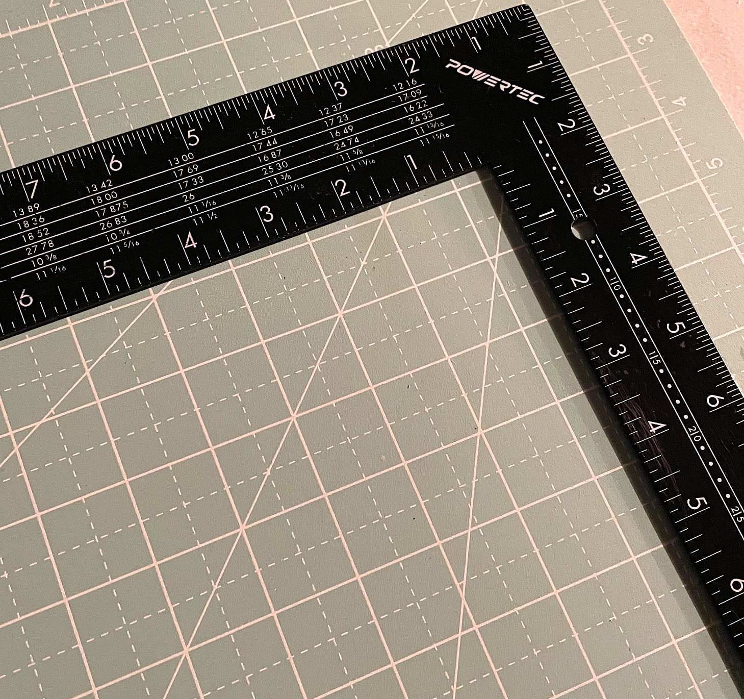 WORKPRO Aluminum Alloy Carpenter Square and Zinc-Alloy Square Ruler Set - 7 in. Rafter Layout Tool and 12 in. Combination Square Combo customer photo 1