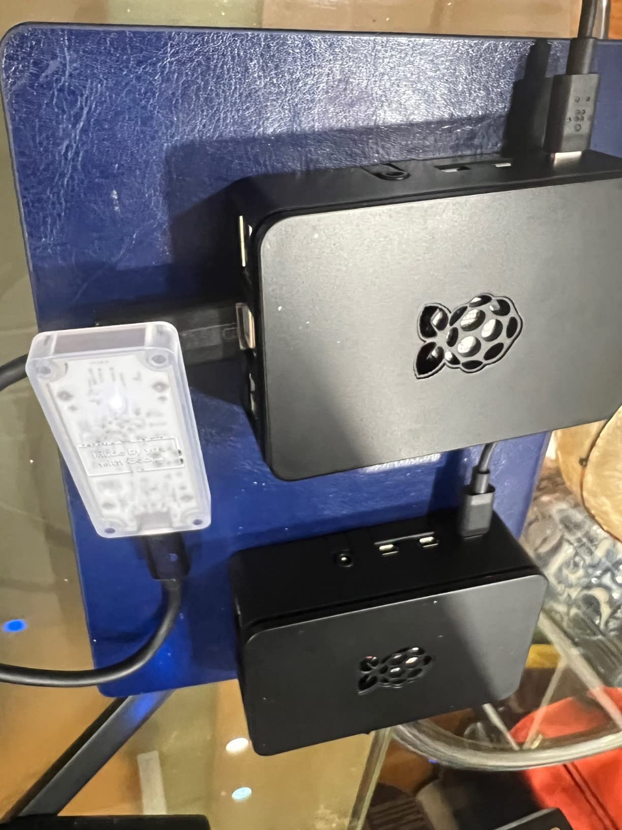 Google Coral USB Accelerator: ML Accelerator, USB 3.0 Type-C, Debian Linux Compatible customer photo 2