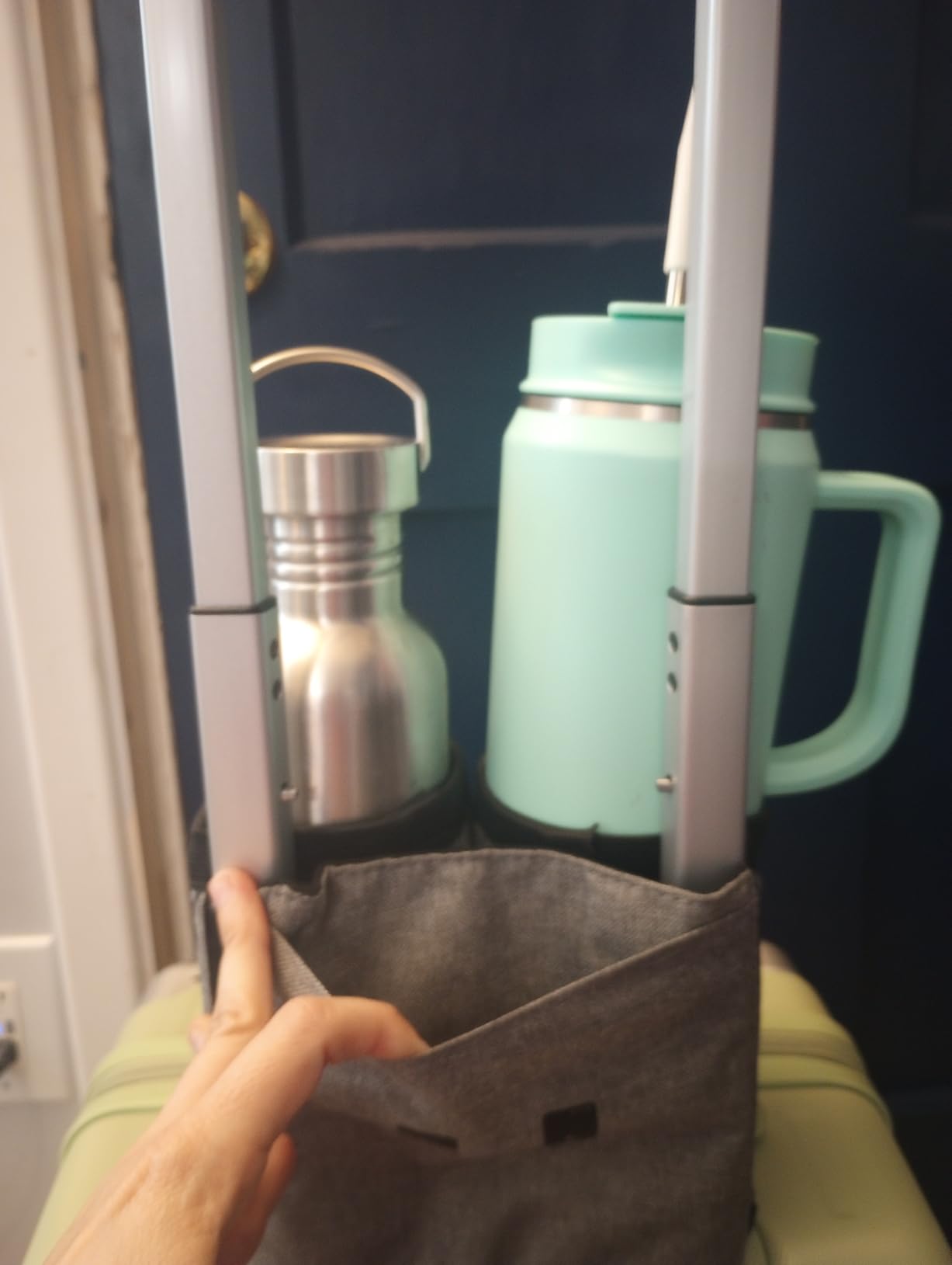 riemot Luggage Travel Cup Holder Free Hand Drink Carrier - Hold Two Coffee Mugs - Fits Roll on Suitcase Handles - Gifts for Flight Attendants Travelers Accessories Grey customer photo 2