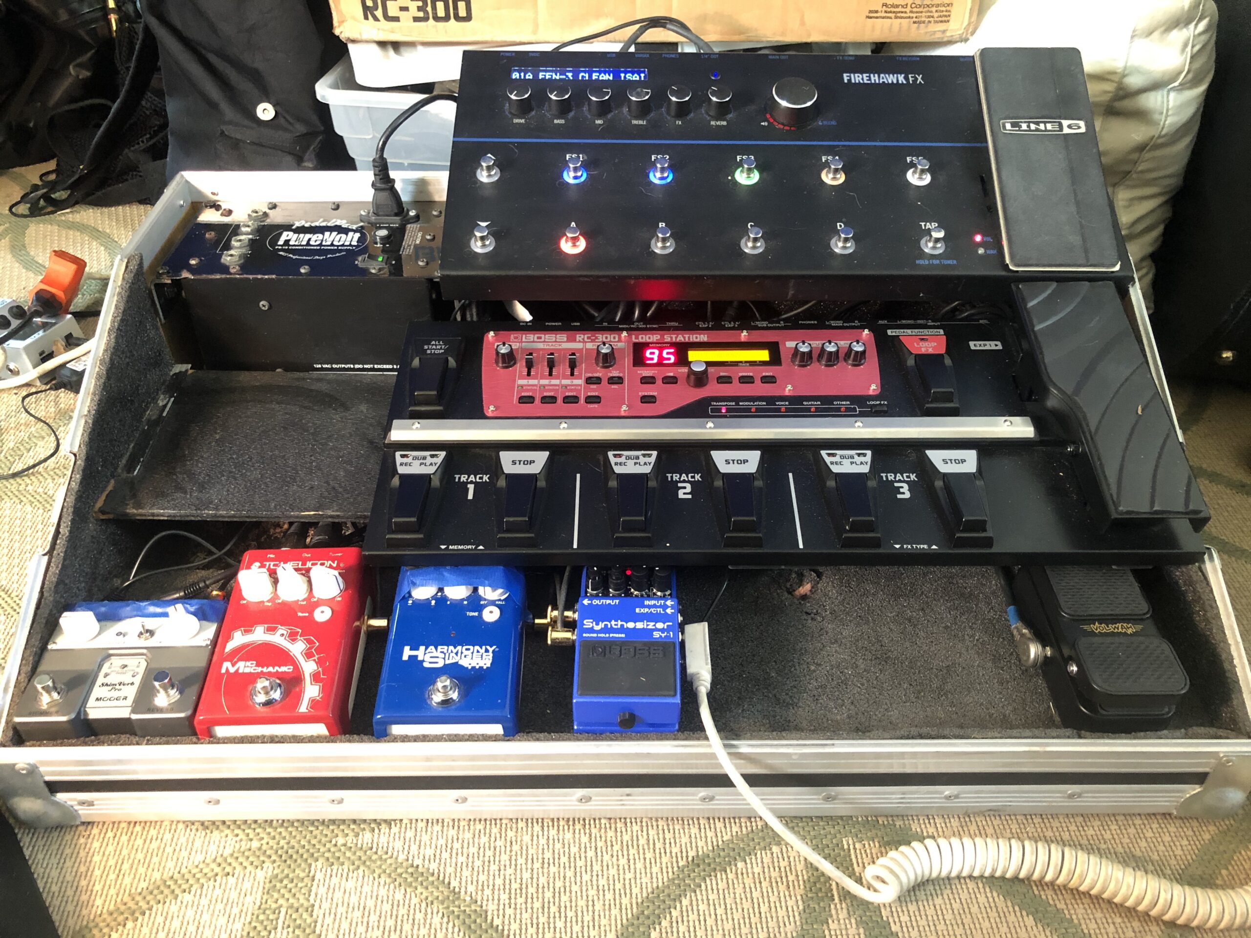 BOSS SY-1 Guitar/Bass Synthesizer Guitar Pedal (SY-1) customer photo 2