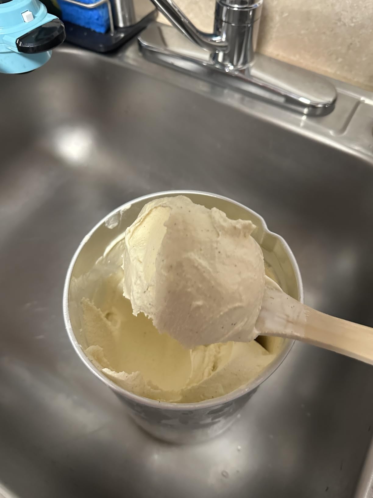 Nostalgia Electric Ice Cream Maker With 4 Qt Capacity - Old Fashioned, Vintage Wooden Style, Light Wood customer photo 1