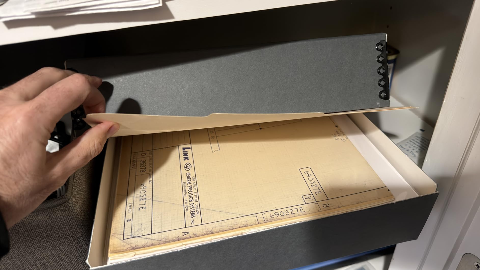 Lineco Museum Archival Storage Box, 9.75x12.75x3 in. Drop Front Design. Acid-Free with Metal Edge. Gray, 1 Pack customer photo 2