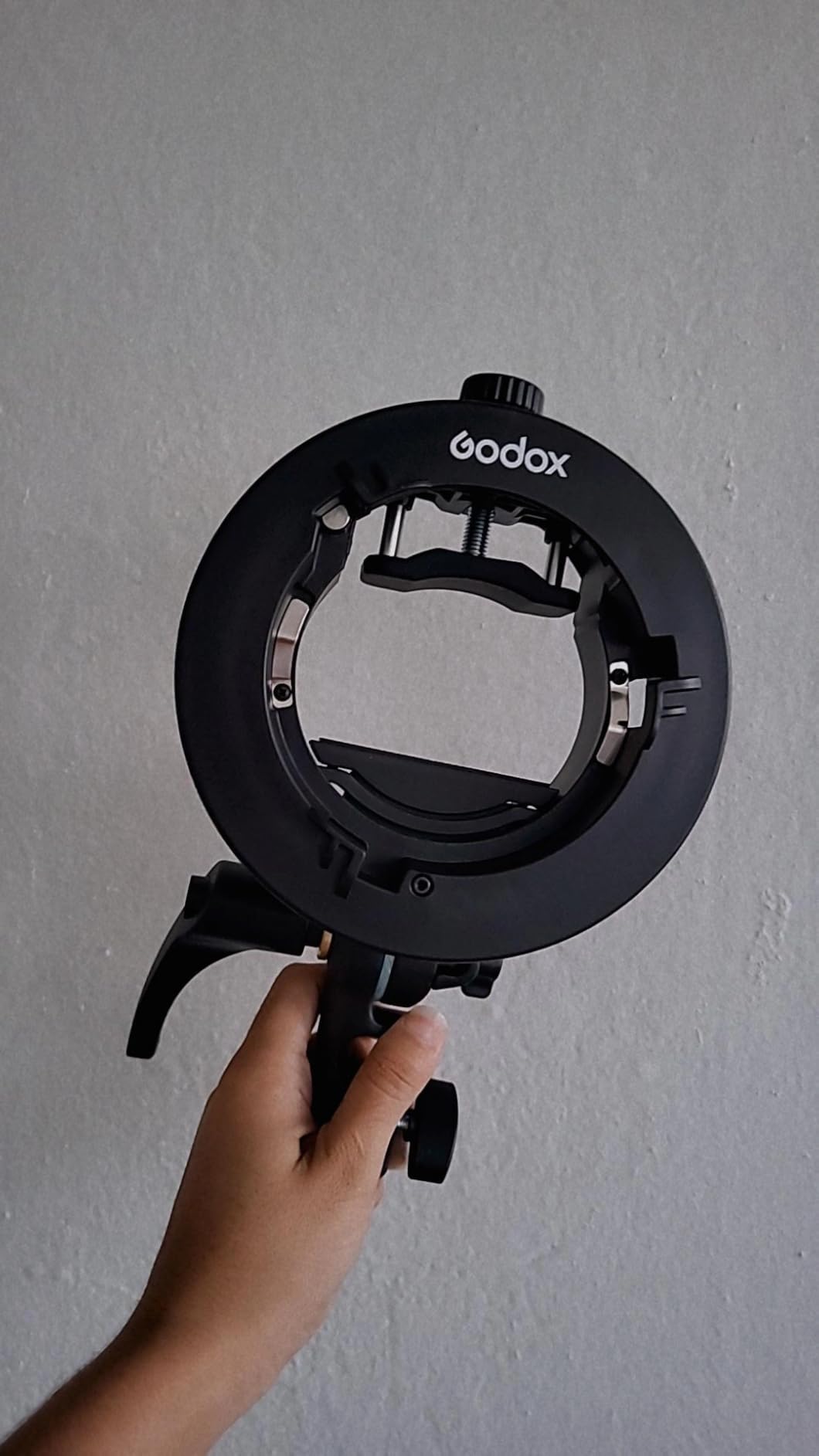 Godox S2 Speedlite Bracket for Godox AD200Pro, AD200, AD400Pro, for V1 Round Head Speedlite, V860II / TT685 / TT350 Series, S-Type Bracket Updated Version Bowens Mount Holder customer photo 2