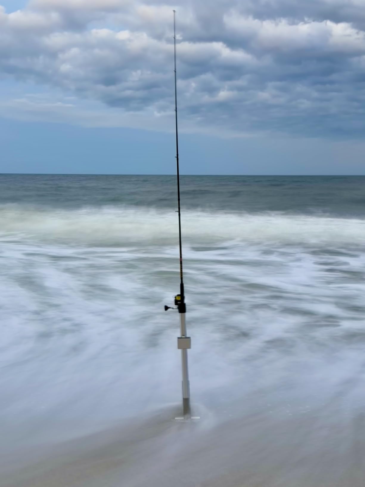 [2024 Upgraded] Exact Design Sand Spike with Bait Box, Protective Cap, Anodized Aluminum, Etched Measurements + Sand Flea Rake Holder (All in one Solution) customer photo 2