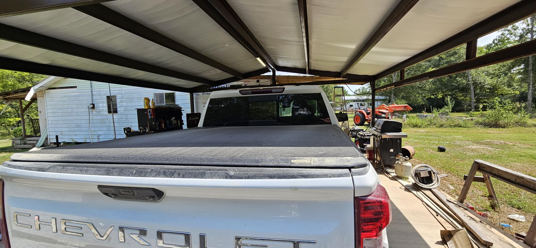 oEdRo Tri-Fold Truck Bed Soft Tonneau Cover Compatible with 2019-2026 Chevy Silverado 1500 / GMC Sierra 1500 New Body Style, Fleetside 5.8 Feet Bed w/o Multi-Flex Tailgate customer photo 2
