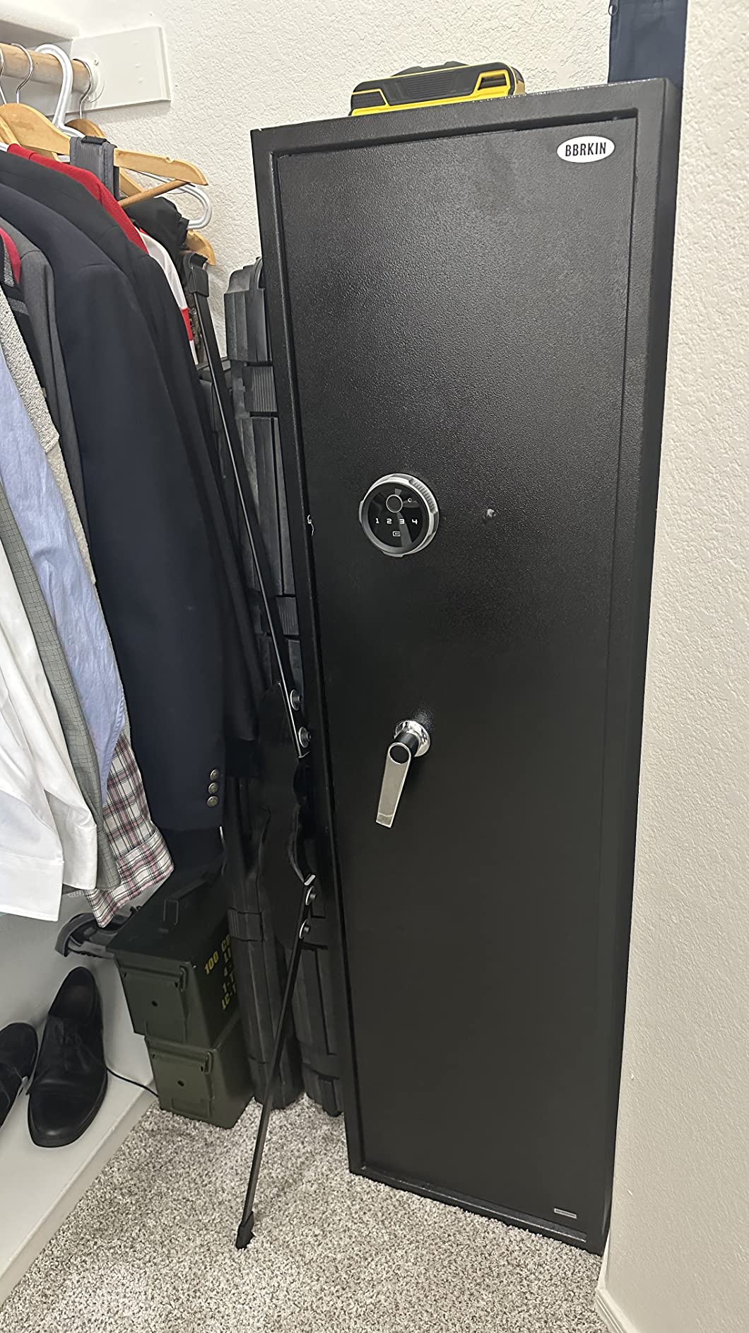 Large Biometric Rifle Safe, Quick Access 5-7 Gun Fingerprint Metal Rifle Gun Security Cabinet (with/Without Scope) with Separate Pistol/Handgun Lock Box (New and Improved Biometric Fingprint Rifle) customer photo 2