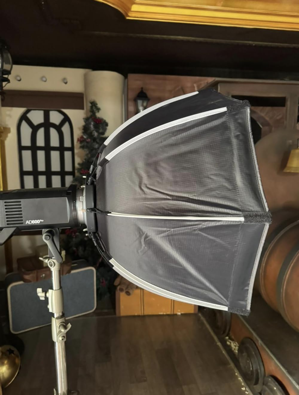 TRIOPO 35.4inch / 90 cm Portable Octagon Softbox, Soft Box with Bowens Mount,Quick Installation Softbox with Honeycomb Grid for Studio Strobe Outdoor Photography customer photo 2