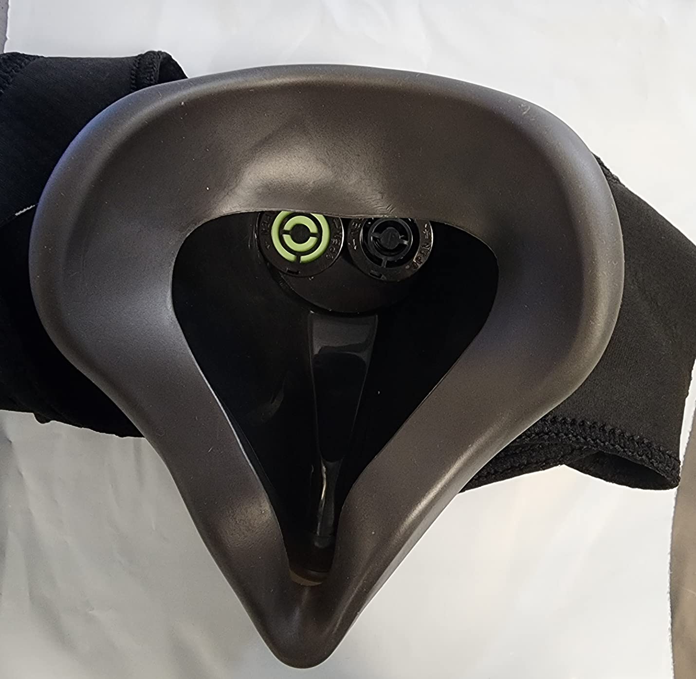 High Altitude Mask, Training Workout Mask Men to Improve Lung Capacity, 24 Level Breathing Resistance Fitness Mask to Upgrade Endurance, for All Sport: Running, Cardio, Cycling, Gym customer photo 1