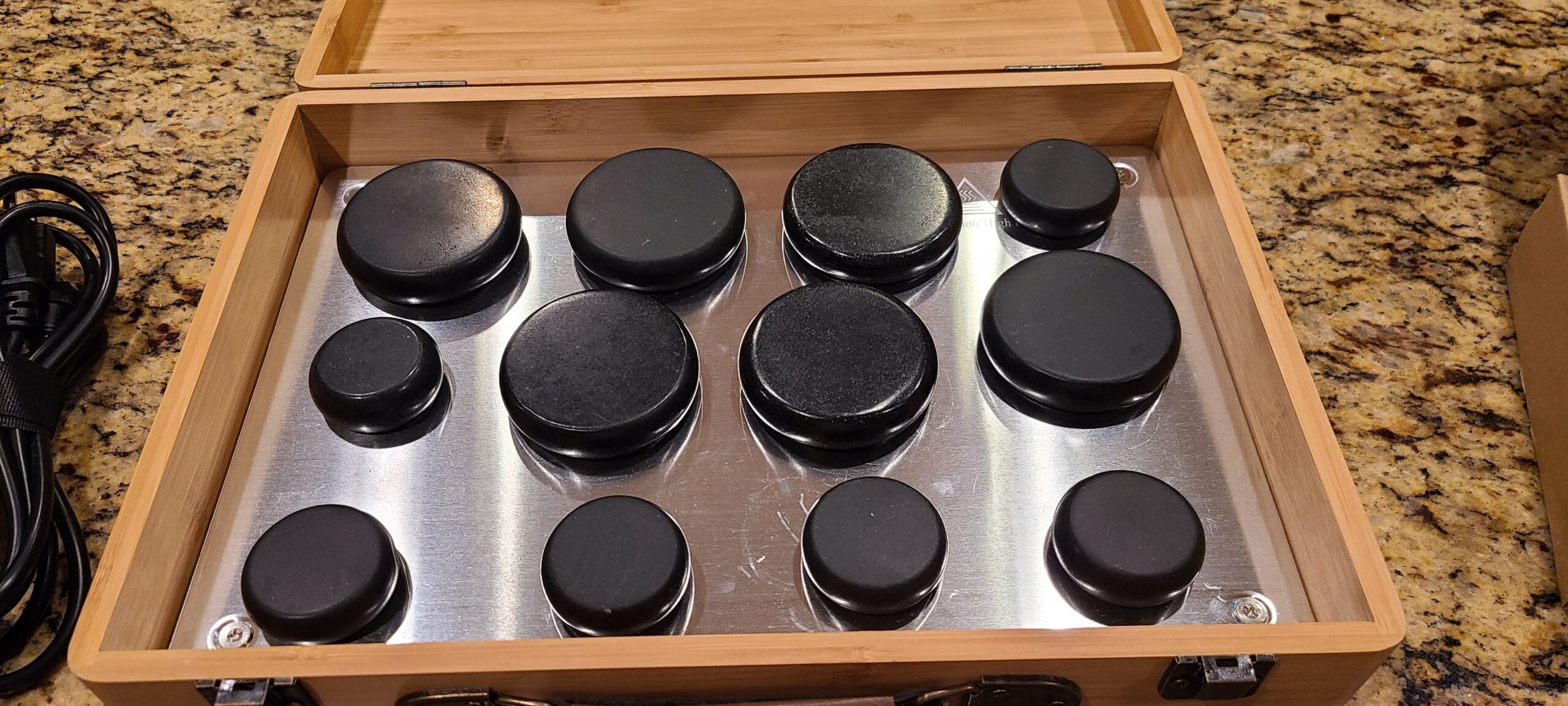 SereneLife Massage Stone Heater Box Set-Electric Spa Portable Heated Rocks Massage Stones and Warmer Set - Heat Rock Massaging Kit 12 Large/Small Black Stone Set w/Bamboo Heating Case customer photo 1