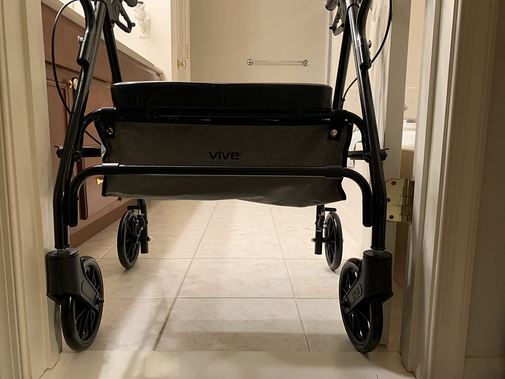Vive Bariatric Rollator Walker for Seniors - 500 lbs Capacity - Rolling Walker with Seat Lightweight Easy Folding - Mobility Aids & Equipment - Adult Heavy Duty 4 Wheel Rollator with Brakes (Black) customer photo 2