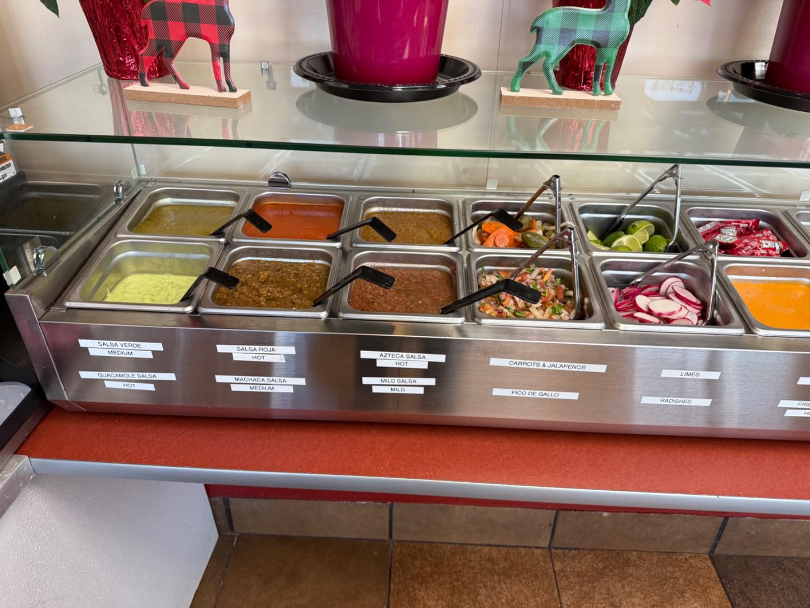 KoolMore SDC-8P-SG Condiment Prep Rail Station with Sneeze Guard, 71 Inch, Silver customer photo 2
