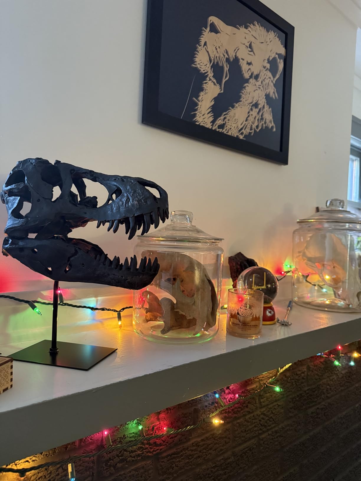 T Rex Skull, Dinosaur Statue Resin Dinosaur Skull Fossil Replica Skeleton Sculptures, Decorative Ornaments for Office Desktop Cabinets Home Kids Adults customer photo 1