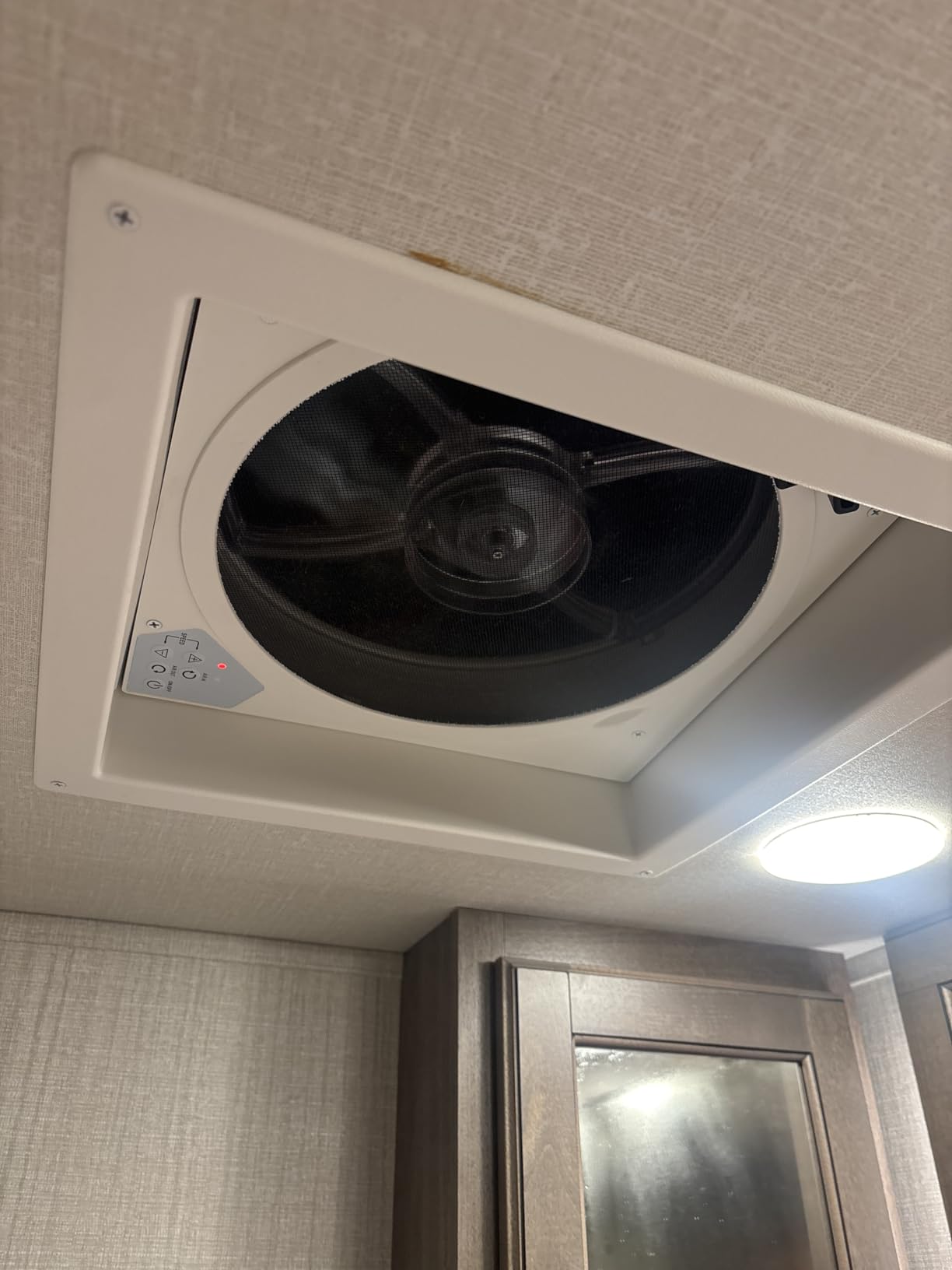 RVLOVENT 12V RV Roof Fan Vent 14 inch 10 Speed Reversible Manual Lift (NO REMOTE) customer photo 1