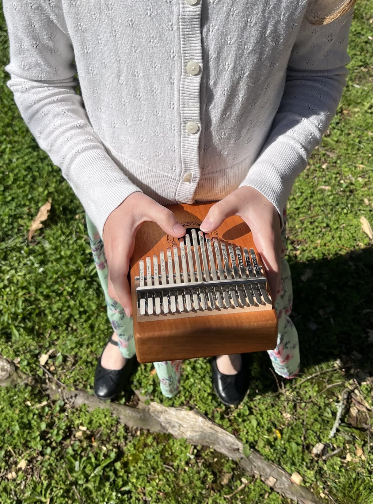 Kalimba Thumb Piano, YUNDIE Portable 17 Keys Mbira Finger Piano with Tune Hammer customer photo 2
