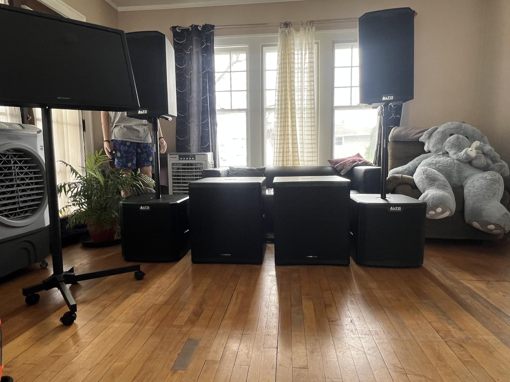 Sound Town METIS Series Powered Subwoofer 2400 Watts 18